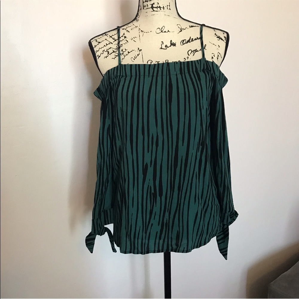 Ella Moss  Green off the shoulder blouse small